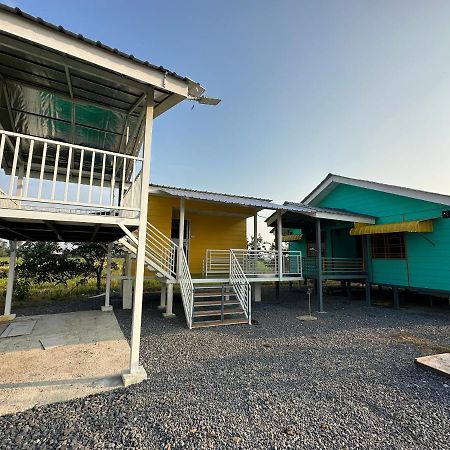 Homestay Denai Harummanis S4 Simpang Empat  Екстериор снимка